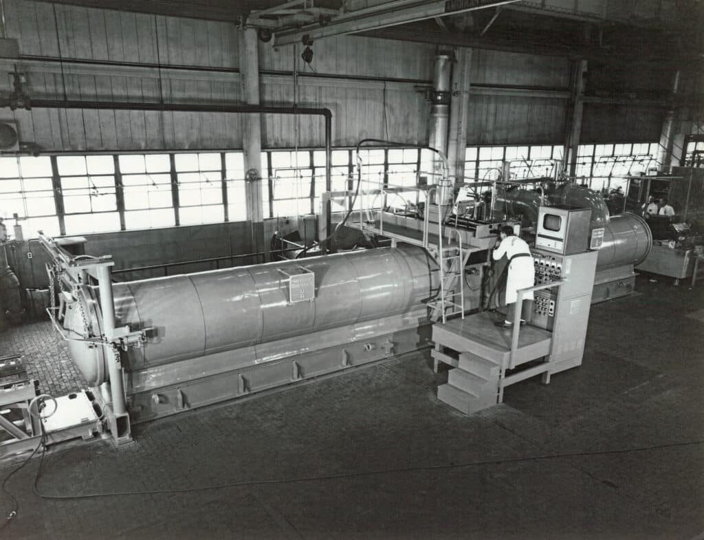 Hamilton Standard late 1960's Long Tube Welder with sliding column