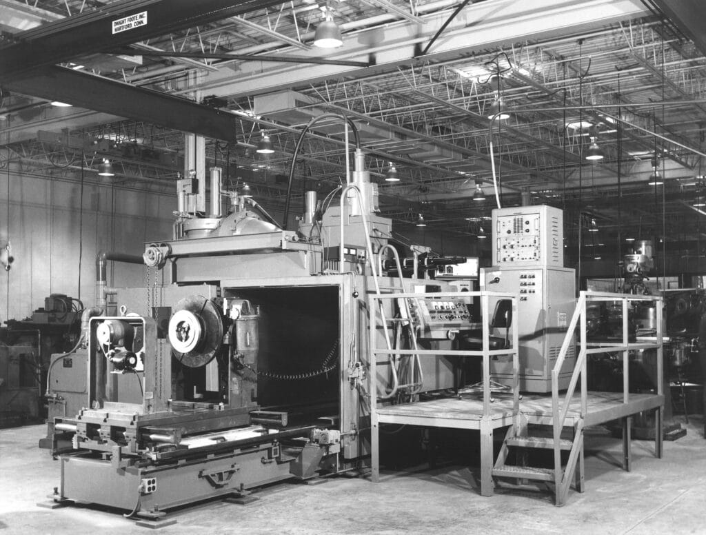 Hamilton Standard 108in chamber with Powered Head / Tailstock